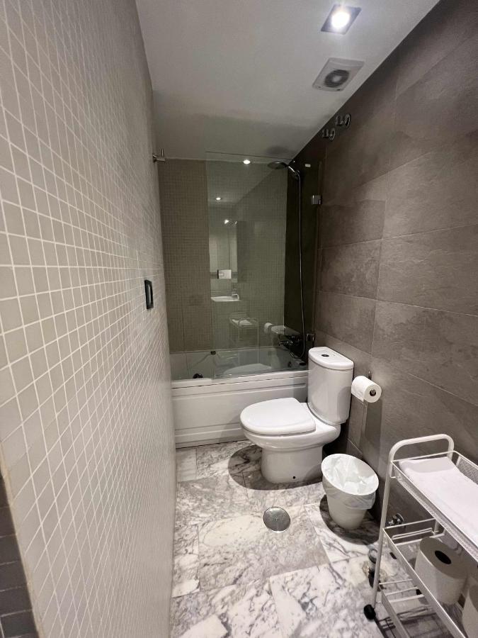 Ferienwohnung Atico San Bernardo Terraza Y Parking Incluido Sevilla Exterior foto
